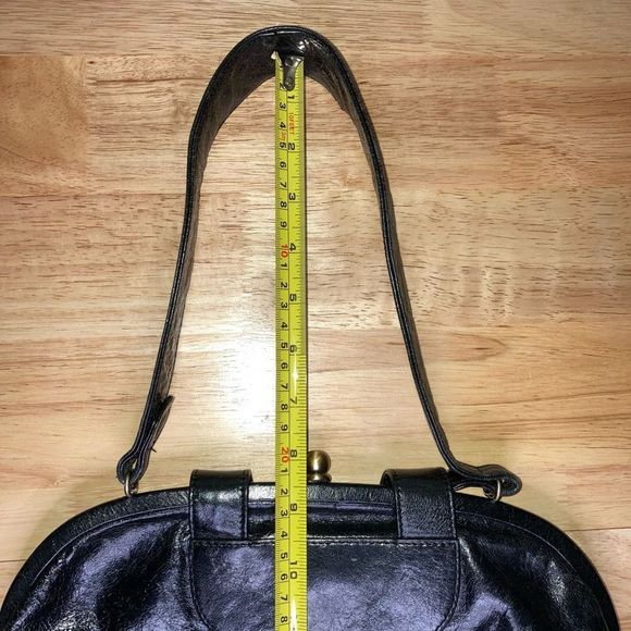 HOBO International, Large Black Patent Leather Purse, Kisslock Clasp Closure Bag - Picture 6 of 11